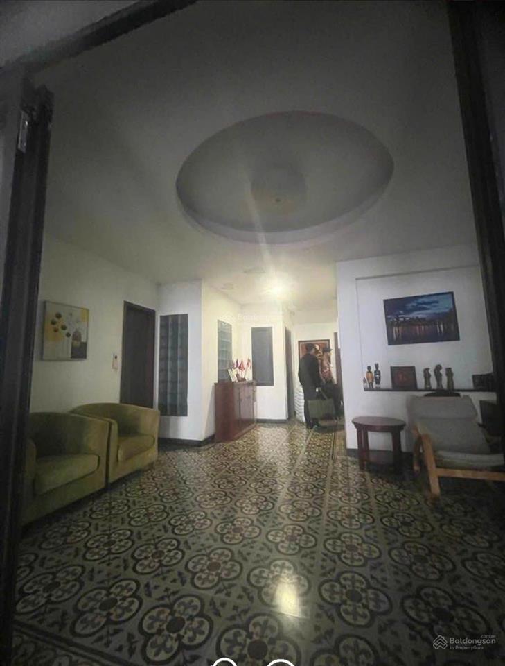 Bán tòa nhà mặt phố quảng khánh, dt 170 m2, 6 tầng thang máy