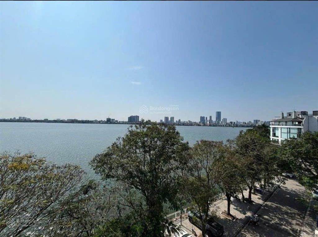 Bán tòa nhà mặt phố quảng khánh, dt 170 m2, 6 tầng thang máy