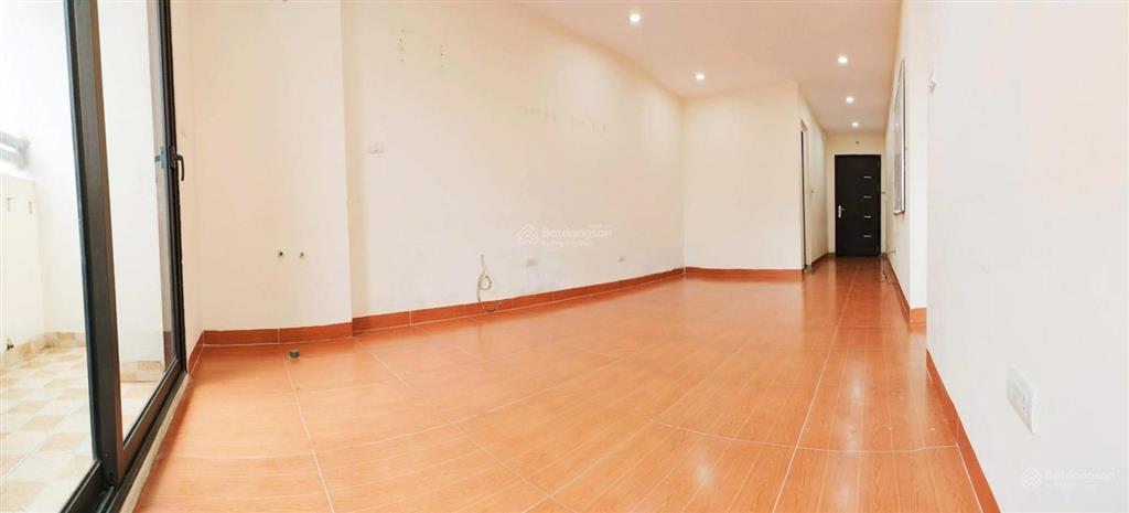 Bán căn góc cc hồng hà tower tại 89 thịnh liệt, diện tích 55 m2  2n 2vs  giá 4,5 tỷ  0983 873 ***