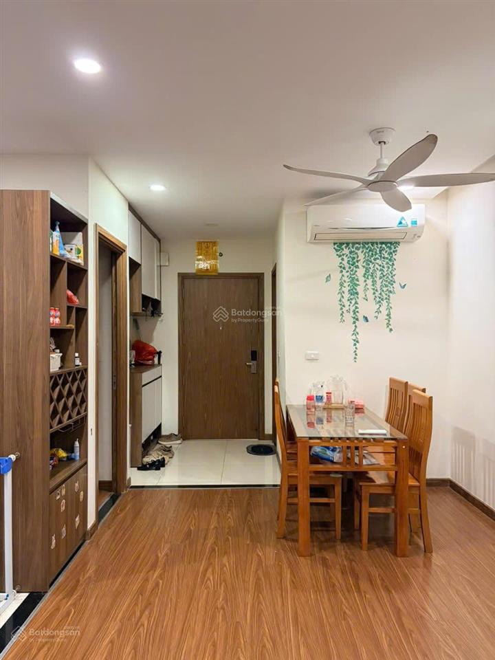 Chủ cần bán gấp ! chung cư 94,3m , tầng trung cao mặt đường nguyễn xiển