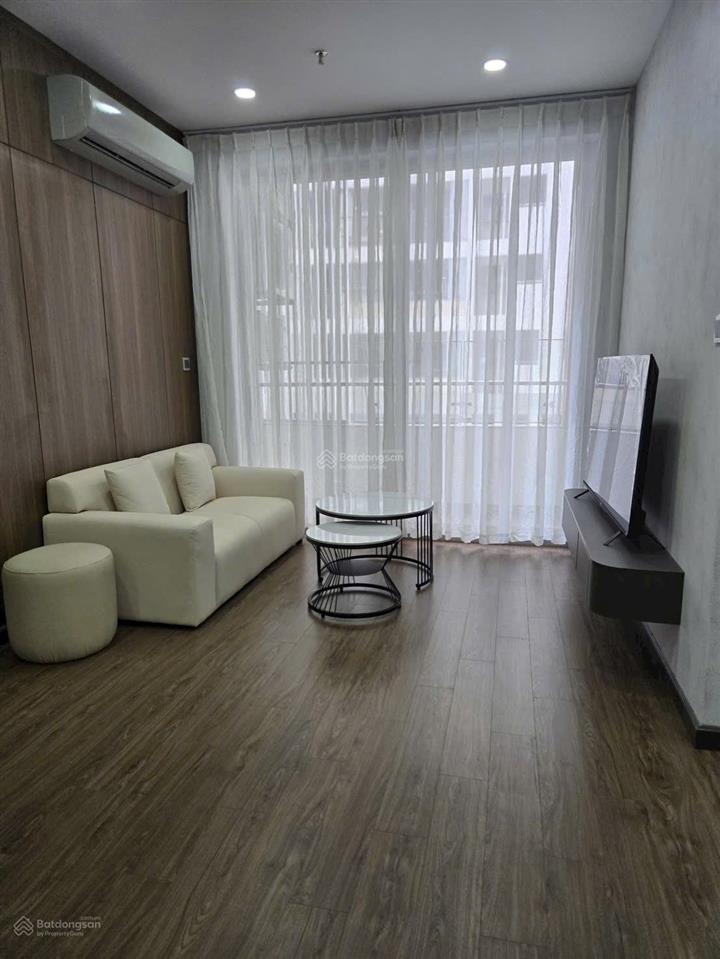 Bán căn hộ midtown 2pn sổ hồng chỉ 8 tỷ đầy đủ nội thất  lan 0906 743 ***