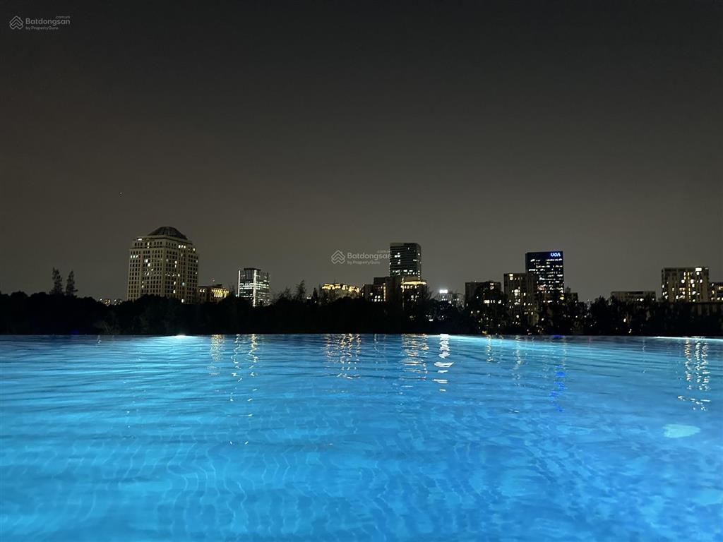 Bán căn hộ midtown 2pn 81m2 sổ hồng view biệt thự 9,8 tỷ có ô xe  lan 0906 743 ***