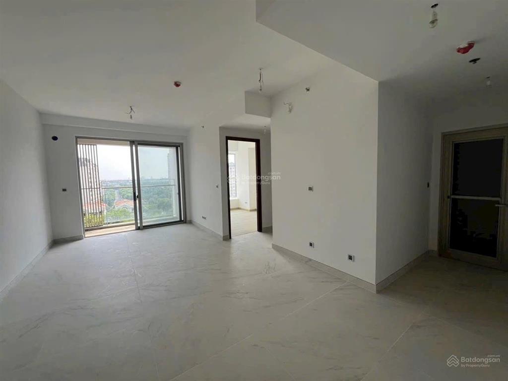 Bán căn hộ midtown 2pn 81m2 sổ hồng view biệt thự 9,8 tỷ có ô xe  lan 0906 743 ***