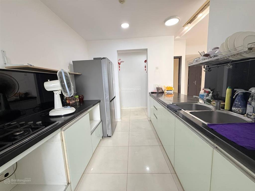 Sunrise city  3pn  full nội thất  giá tốt  căn góc ngay trung tâm thương mại.