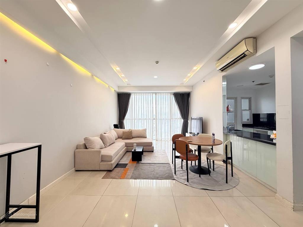 Sunrise city  3pn  full nội thất  giá tốt  căn góc ngay trung tâm thương mại.