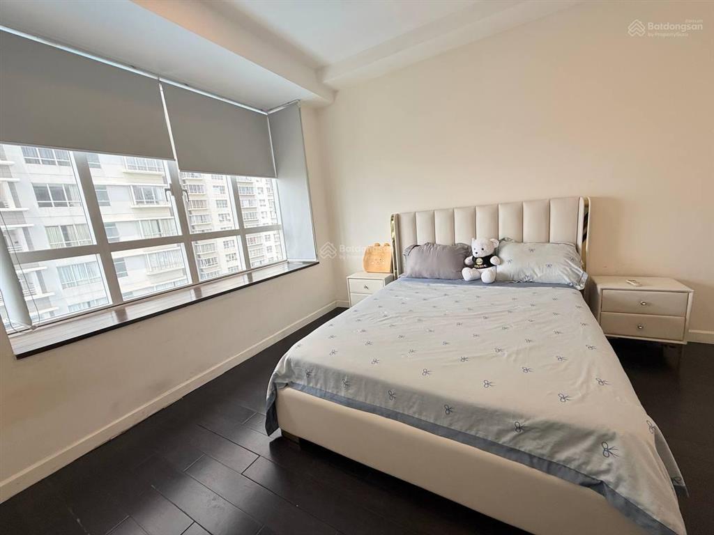 Sunrise city  3pn  full nội thất  giá tốt  căn góc ngay trung tâm thương mại.