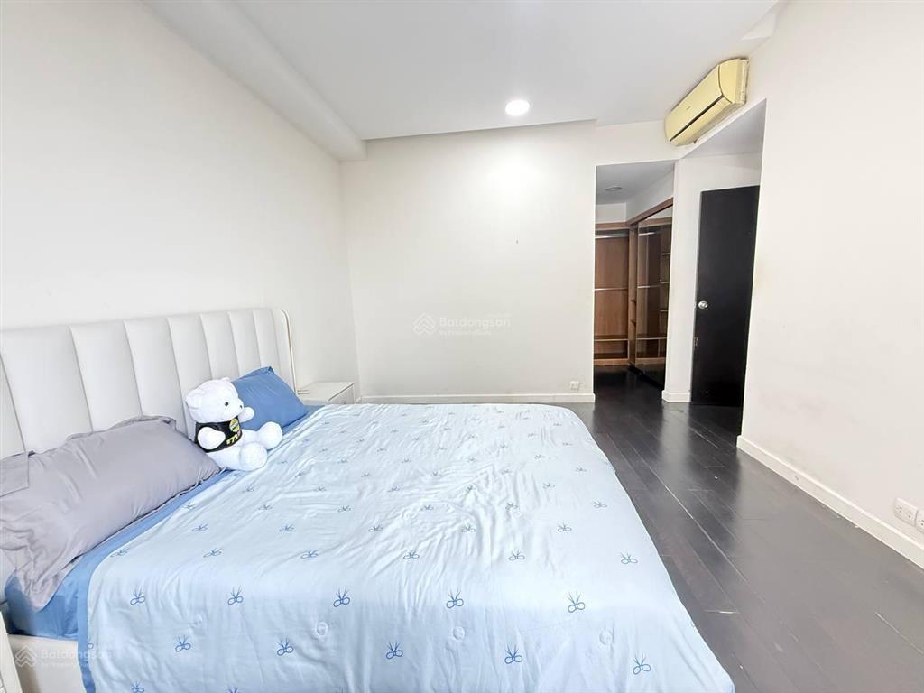 Sunrise city  3pn  full nội thất  giá tốt  căn góc ngay trung tâm thương mại.