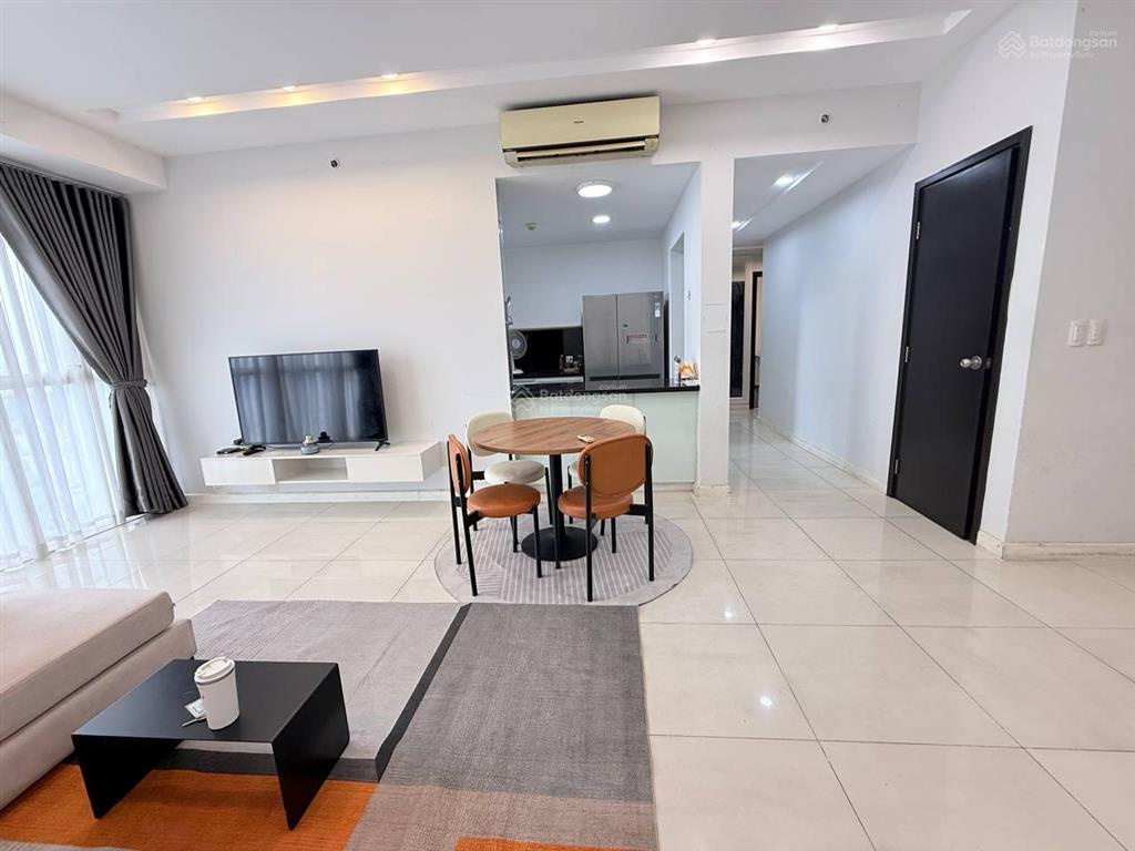 Sunrise city  3pn  full nội thất  giá tốt  căn góc ngay trung tâm thương mại.