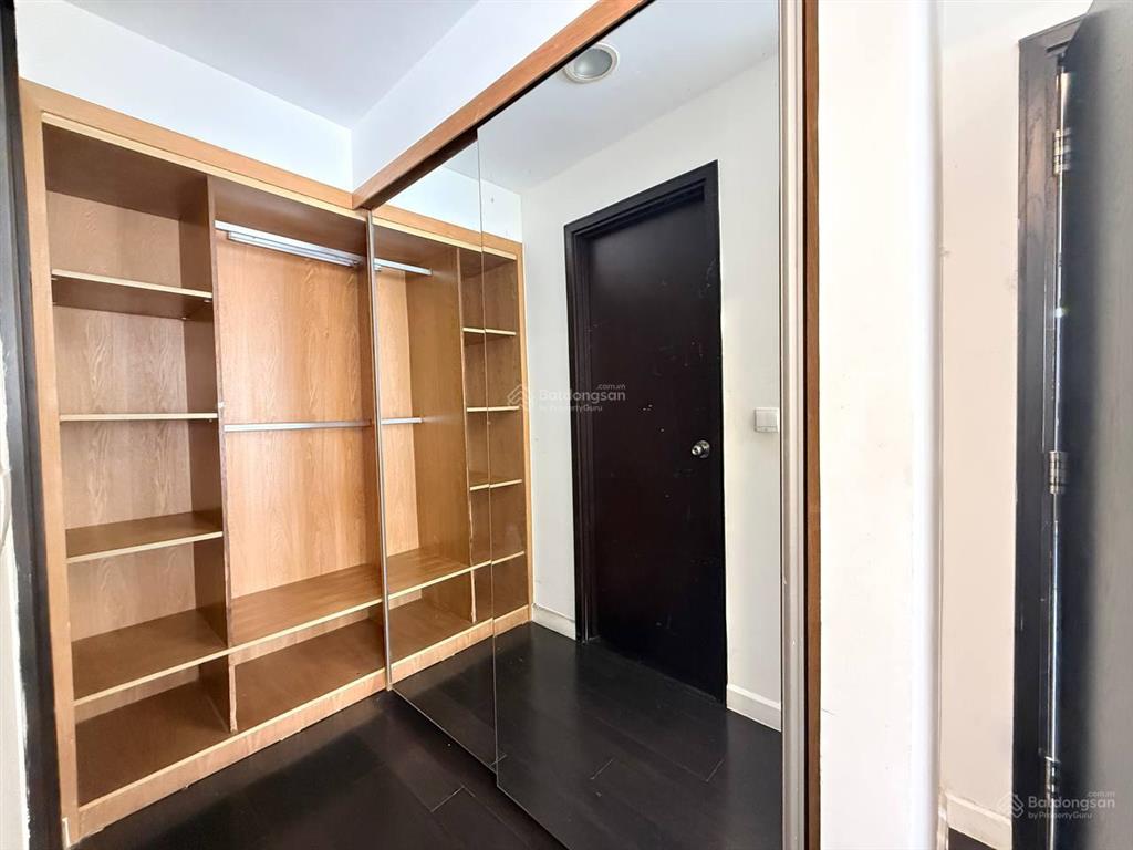 Sunrise city  3pn  full nội thất  giá tốt  căn góc ngay trung tâm thương mại.