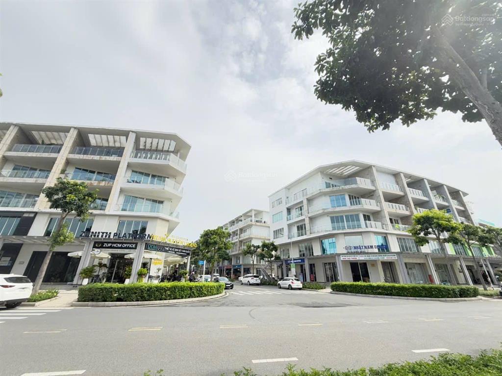 Cho thuê văn phòng ngay công viên sala  110m2  giá 48 triệu  nhận diện thương hiệu tốt.