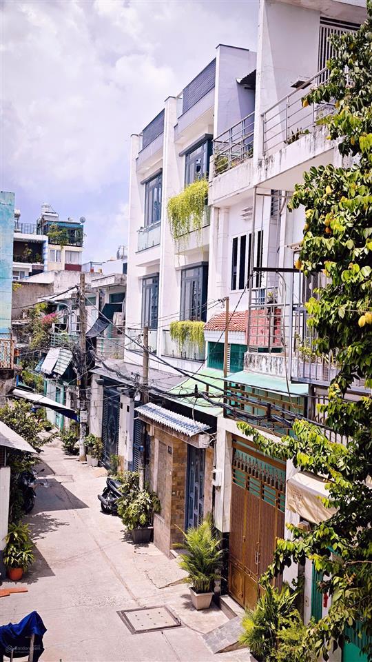 Nhà 3 tầng gần chợ vải phú thọ hòa 4pn, nở hậu chỉ 6,5 tỷ