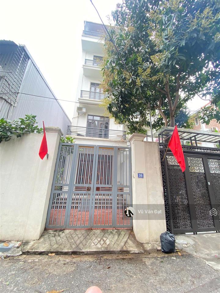 Đầu phố ngọc thụy đường ô tô tránh  75m 4 tầng sân vườn cực đẹp cách cầu lb 200m  17.5 tỷ