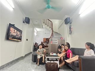 Cho thuê nhà riêng văn minh, di trạch, dt 45m2, 5 tầng 4pn full đồ 8 triệu