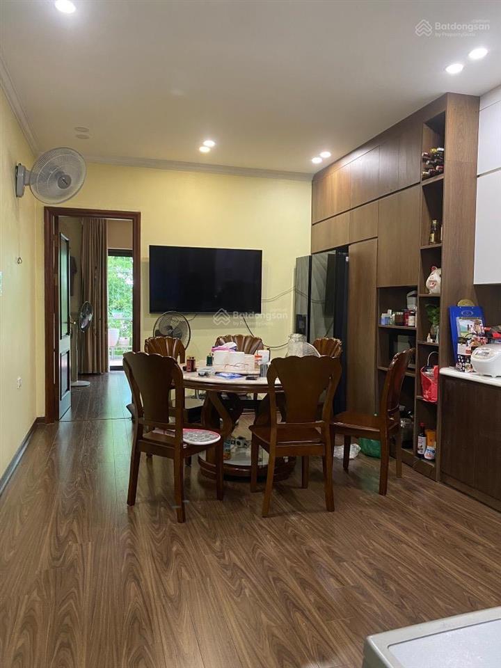 Chính chủ cho thuê nhà hồ tùng mậu đường 10m kinh doanh. dt 55m2 x 5 tầng full đồ 18 triệu