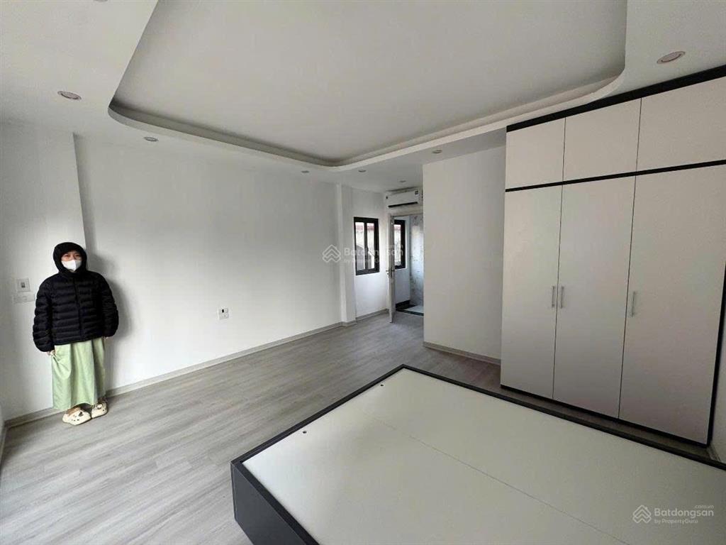 Cho thuê nhà riêng khương trung thanh xuân 45m2 5 tầng 4pn 12 triệu