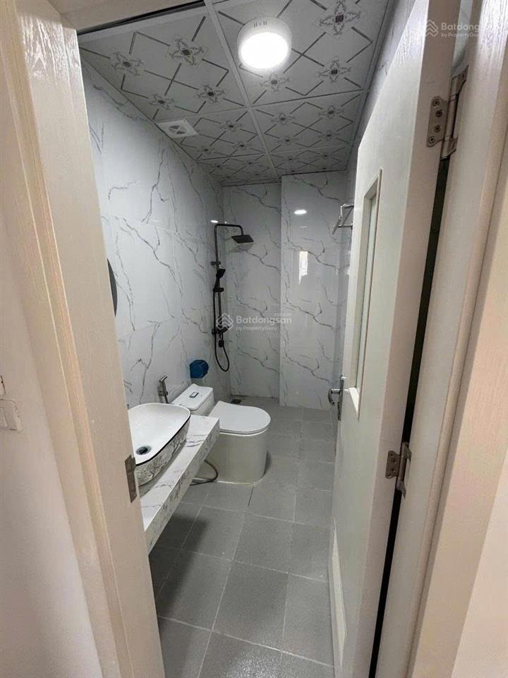 Cho thuê nhà riêng khương trung thanh xuân 45m2 5 tầng 4pn 12 triệu