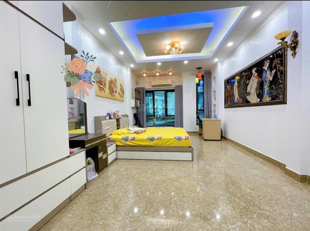 Cho thuê nhà phân lô văn cao dt 55m 5 tầng ngõ ô tô 20 triệu nhận ngay