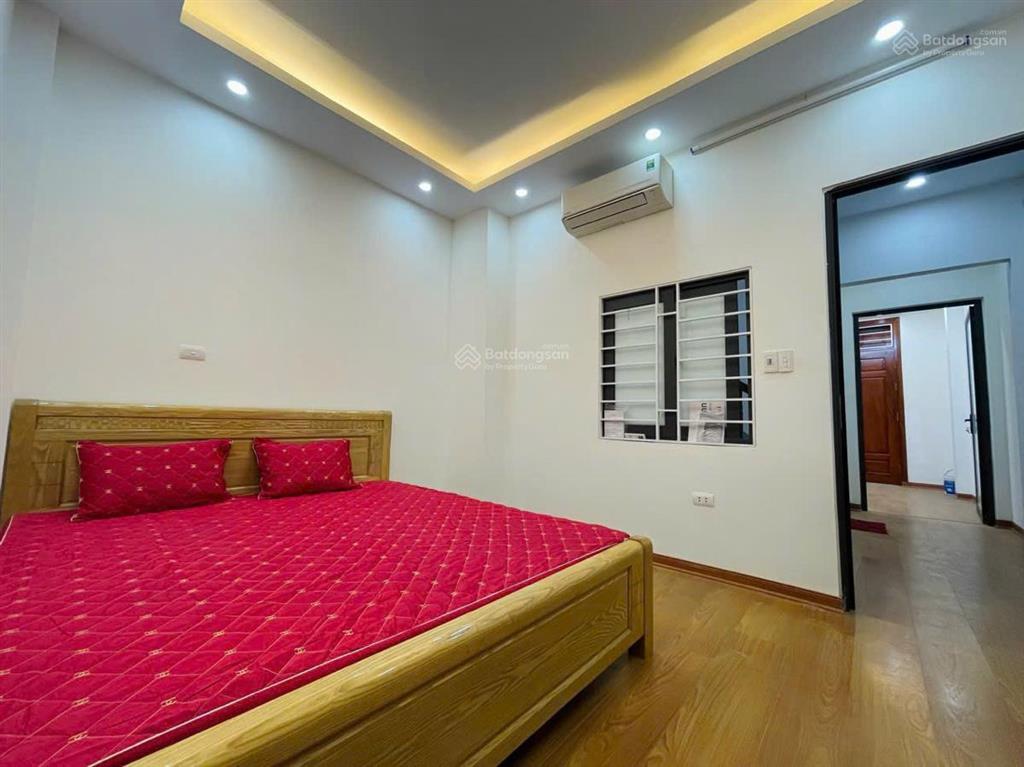 Cho thuê nhà nguyên căn dịch vọng, cầu giấy 50m2 5 tầng 5 pn full đồ ở luôn
