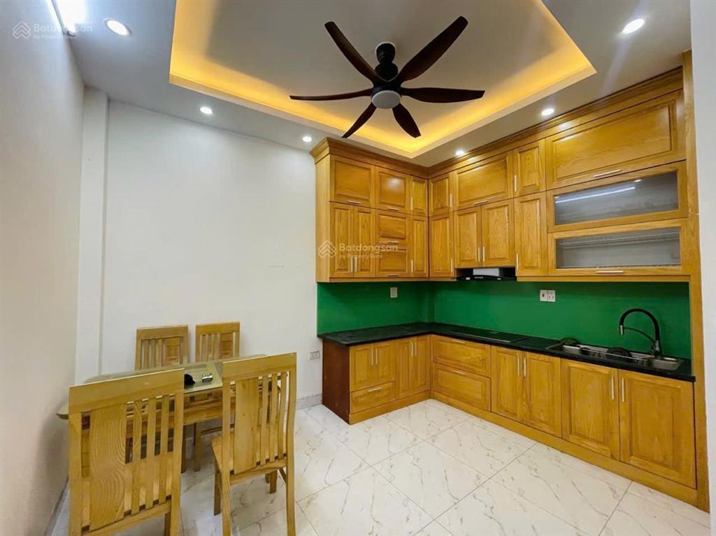 Cho thuê nhà nguyên căn dịch vọng, cầu giấy 50m2 5 tầng 5 pn full đồ ở luôn