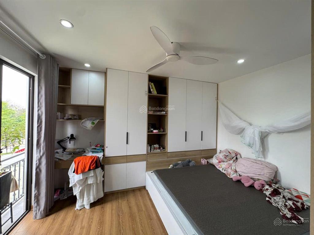 Cho thuê nhà nguyên căn lai xá 45m2 5 tầng 4pn full đồ  ô tô tránh 9 triệu/th