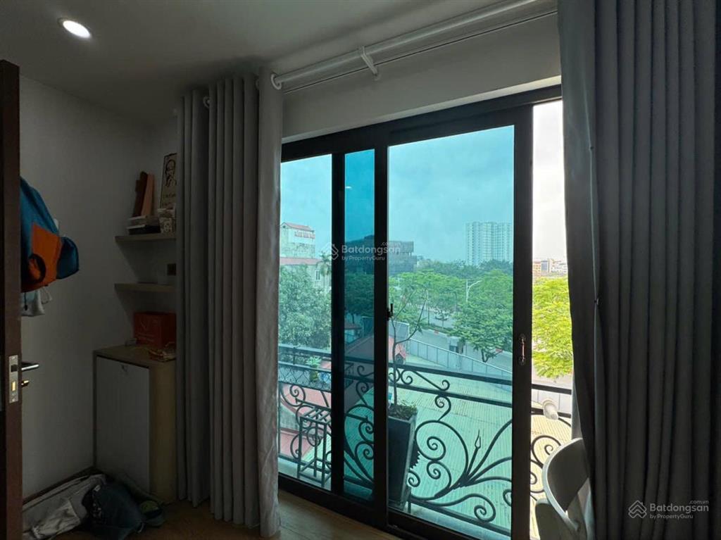 Cho thuê nhà nguyên căn lai xá 45m2 5 tầng 4pn full đồ  ô tô tránh 9 triệu/th