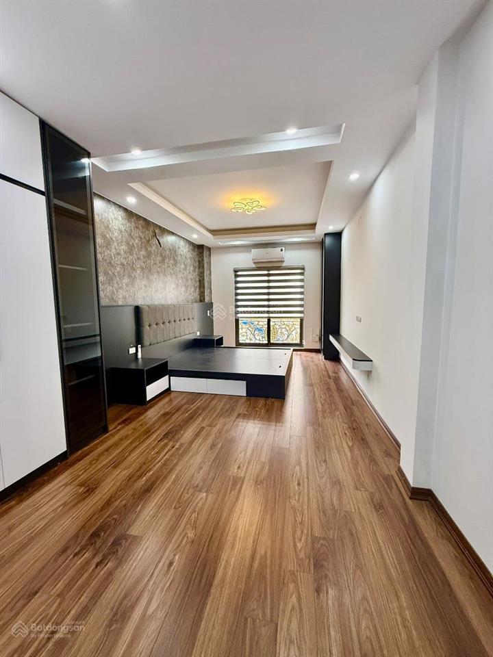 Cho thuê nhà phân lô xuân la tây hồ 55m2 x 4 tầng 4pn full đồ 15 triệu