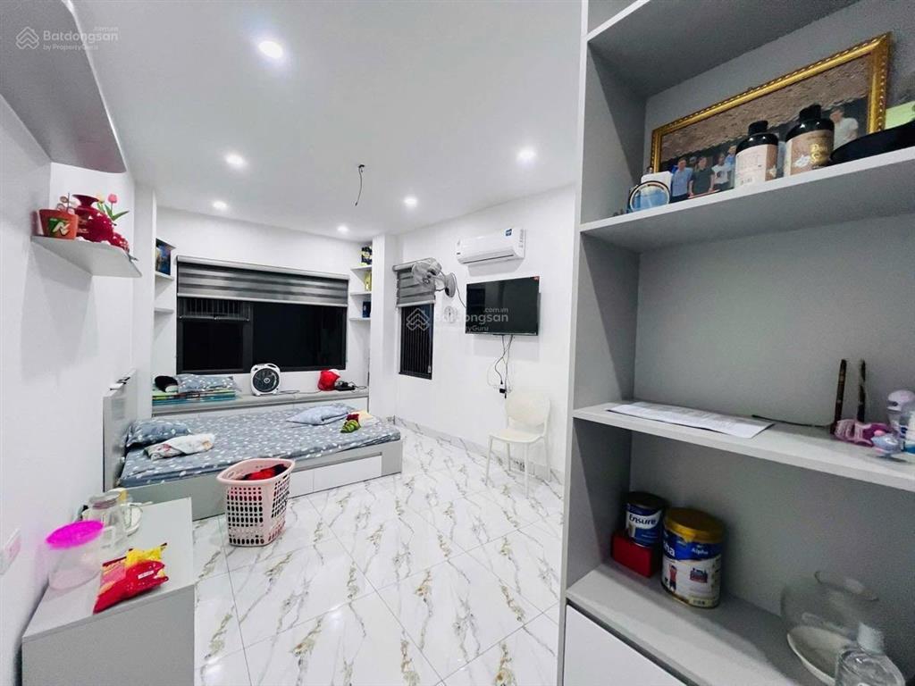 Cho thuê nhà phạm văn đồng, cầu giấy 45m2 5 tầng 4pn khép kín 12 triệu