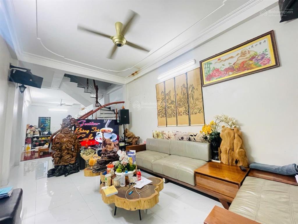 Cho thuê nhà phố khương trung thanh xuân dt 55m 4 tầng 4pn full đồ 13 triệu nhận ngay