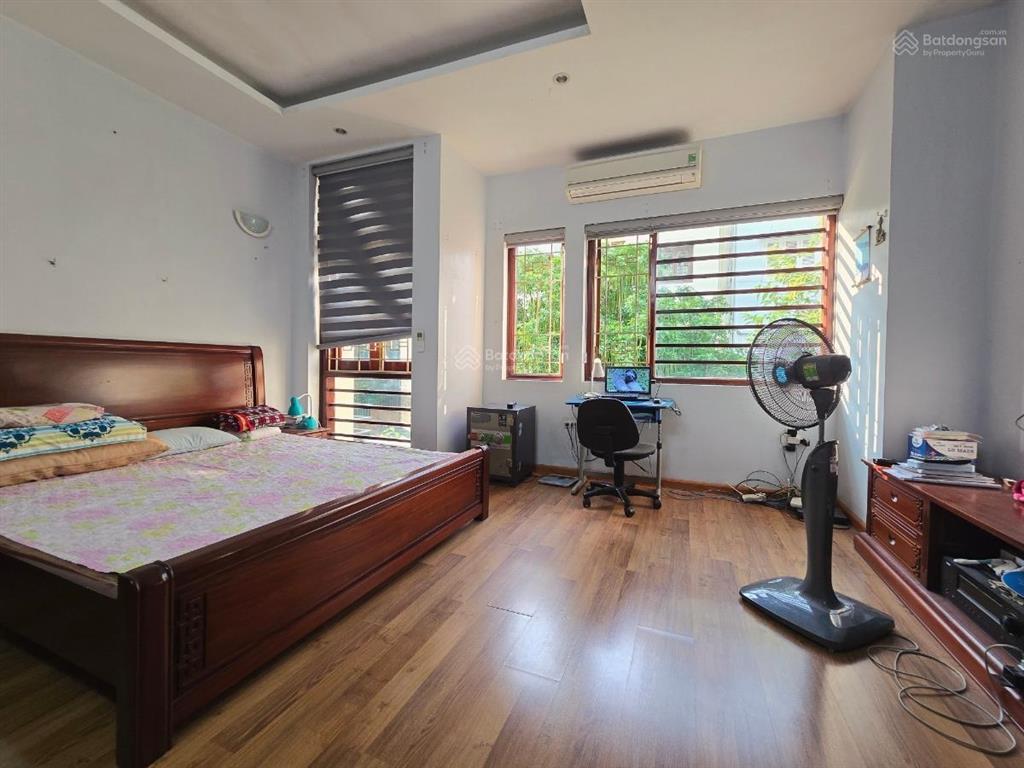 Cho thuê liền kề lạc long quân dt 65m2 x 5 tầng thông sàn đường ô tô tránh 22 triệu/th