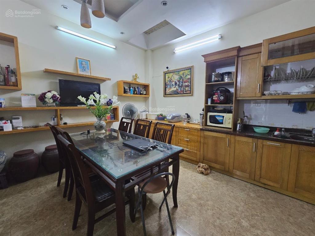 Cho thuê liền kề lạc long quân dt 65m2 x 5 tầng thông sàn đường ô tô tránh 22 triệu/th