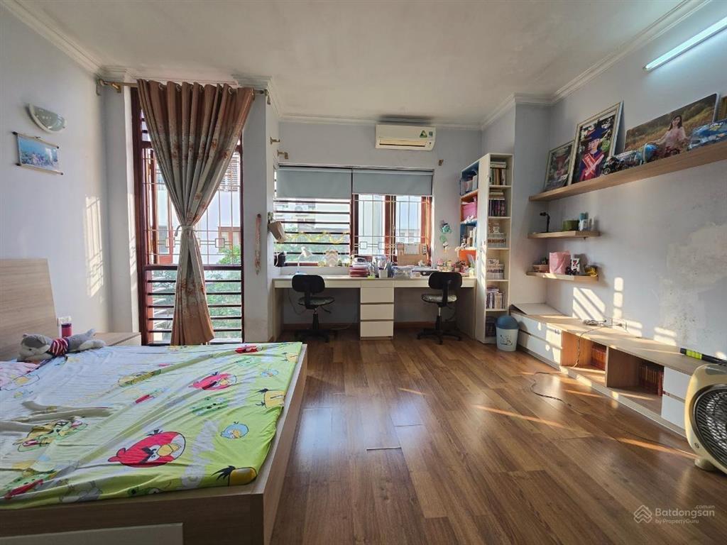Cho thuê liền kề lạc long quân dt 65m2 x 5 tầng thông sàn đường ô tô tránh 22 triệu/th