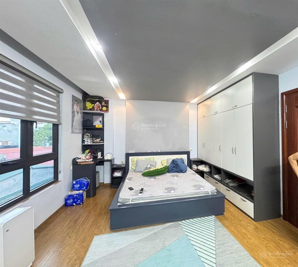 Cho thuê nhà phân lô mai dịch, cầu giấy, 60m2 5 tầng 6pn đường ô tô tránh 18 triệu nhận ngay