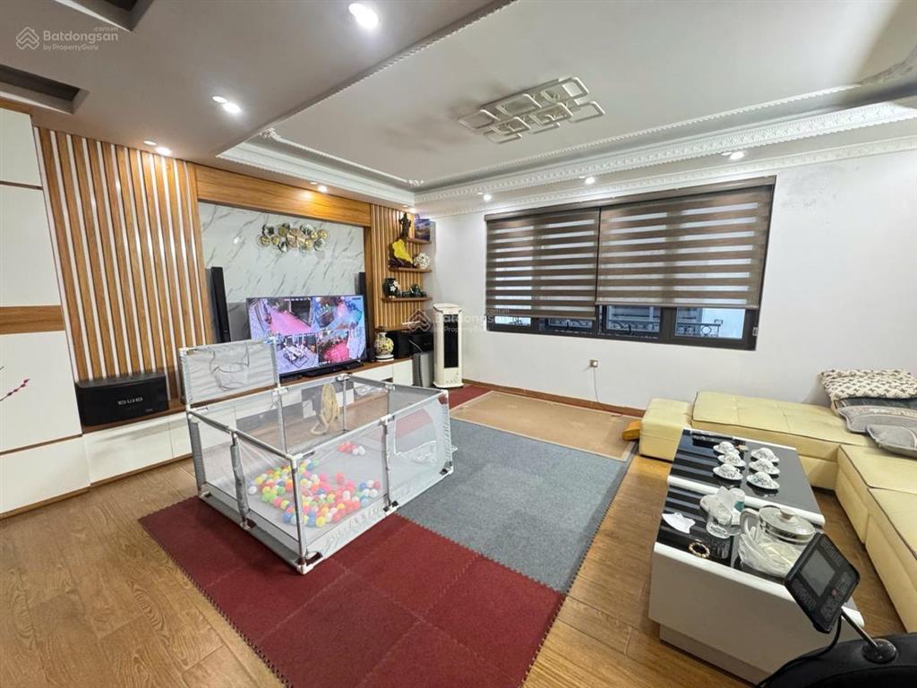 Cho thuê nhà phân lô mai dịch, cầu giấy, 60m2 5 tầng 6pn đường ô tô tránh 18 triệu nhận ngay