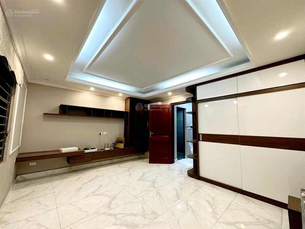 Cho thuê nhà phân lô mễ trì ô tô tránh 65m2 x 5 tầng có vỉa hè rộng 22 triệu