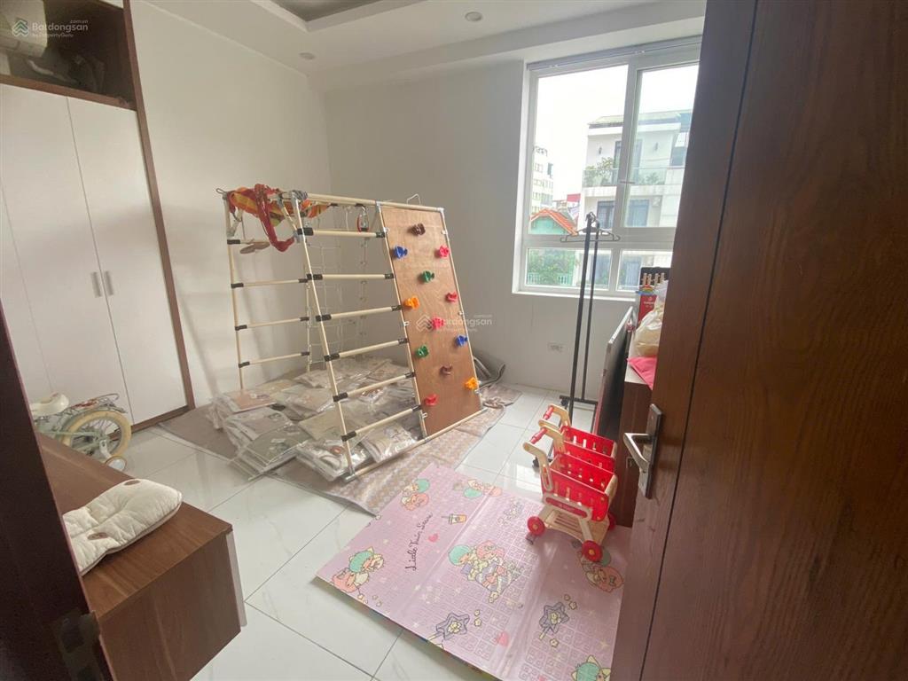 Cho thuê căn hộ chung cư ct36 xuân la, ngõ 28 xuân la, dt 110m2, 3pn, full đồ 13 triệu nhận ngay
