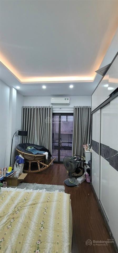 Cho thuê nhà nguyên căn ngõ 75 phú diễn dt 55m2 x 5 tầng, 5pn, 11 triệu nhận nhà ngay