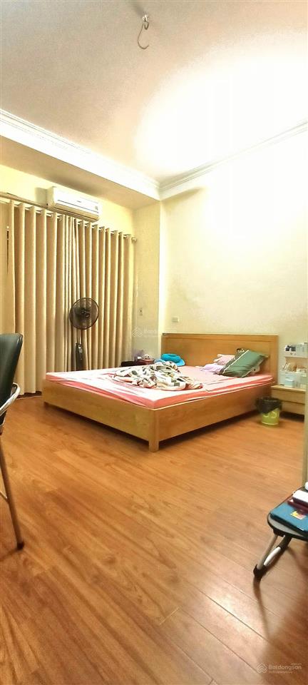 Cho thuê nhà hoàng quốc việt làm vp ngõ phân lô ô tô tránh 65m2, 5 tầng, 6 phòng ngủ 18 triệu/tháng