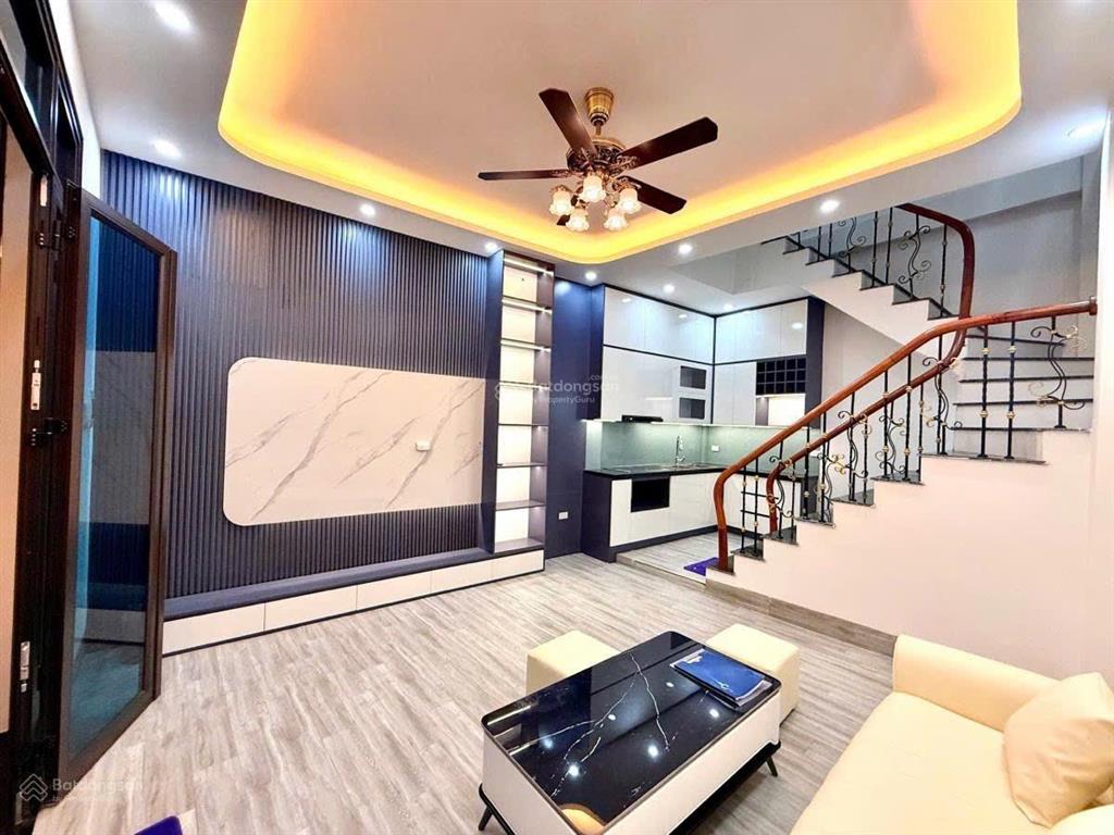 Cho thuê nhà nguyên căn hồ tùng mậu 35m2 x 5 tầng, 4pn, full đồ ở ngay