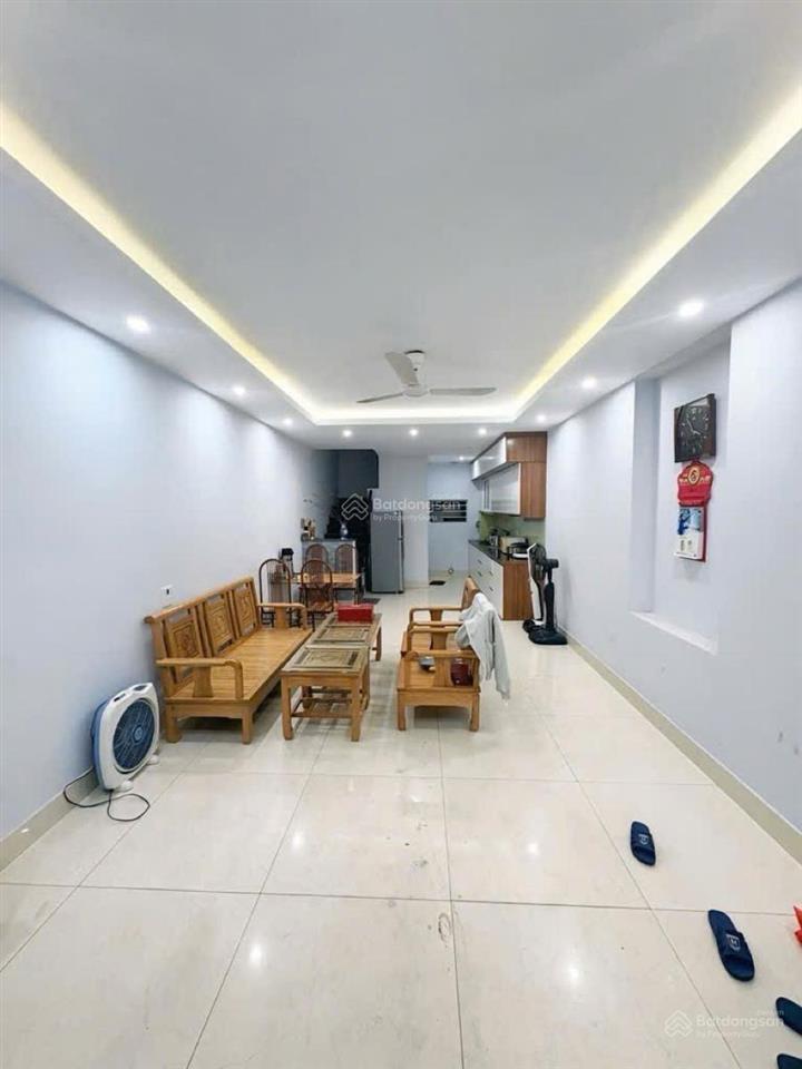 Cần cho thuê nhà riêng xuân thủy, cầu giấy 45m 5 tầng 4pn 13 triệu