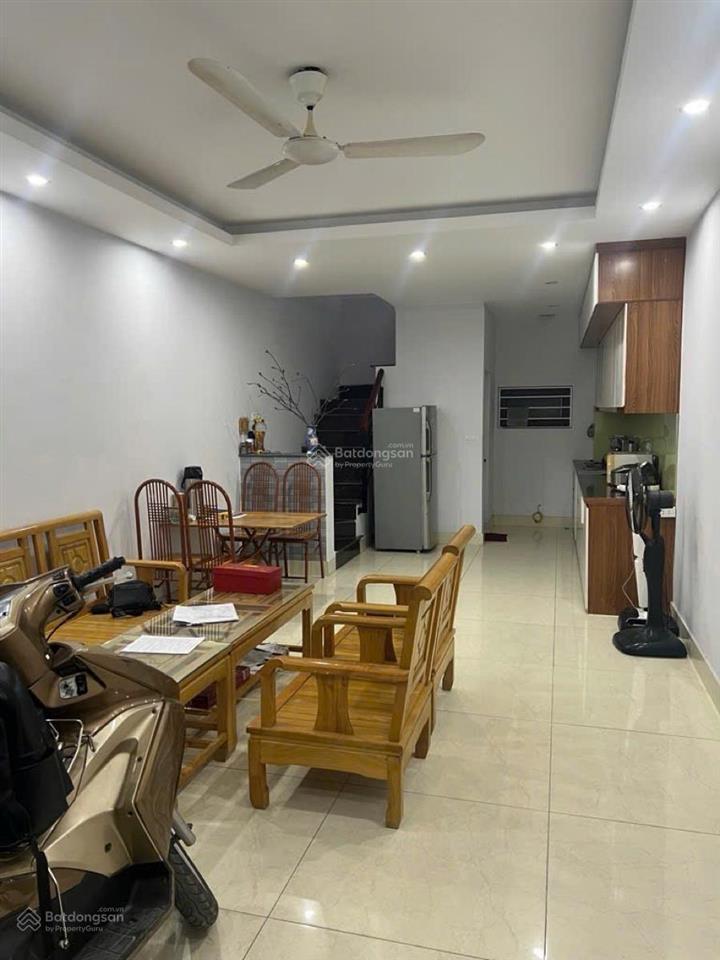 Cần cho thuê nhà riêng xuân thủy, cầu giấy 45m 5 tầng 4pn 13 triệu