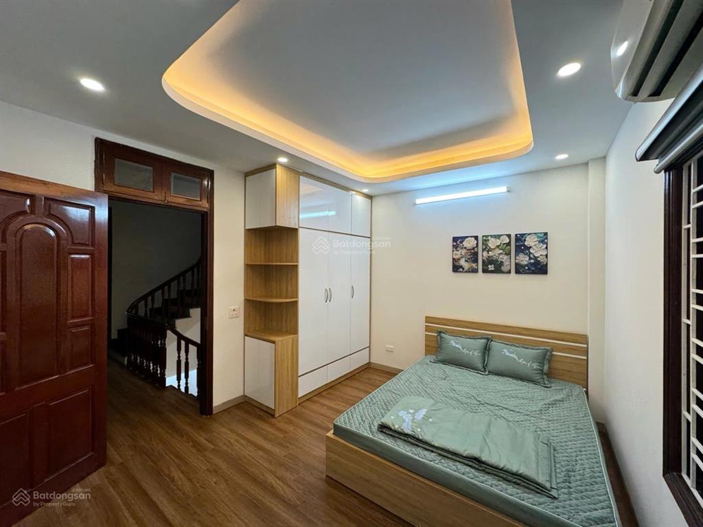 Cho thuê nhà riêng ngõ 173 hoàng hoa thám dt 55m2 x 4 tầng 4pn mới đẹp full đồ 13 triệu/th