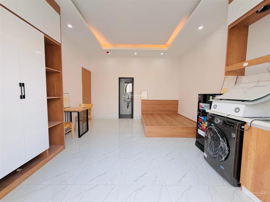 Cho thuê chdv tại cầu diễn  full nội thất  vào ở ngay  dt 30m2  3,7 triệu