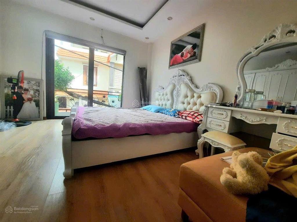 Cho thuê nhà nguyên căn nguyễn trãi dt 45m2 5 tầng 4pn full đồ 13 triệu