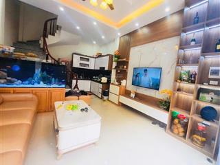 Cho thuê nhà nguyên căn nguyễn trãi dt 45m2 5 tầng 4pn full đồ 13 triệu