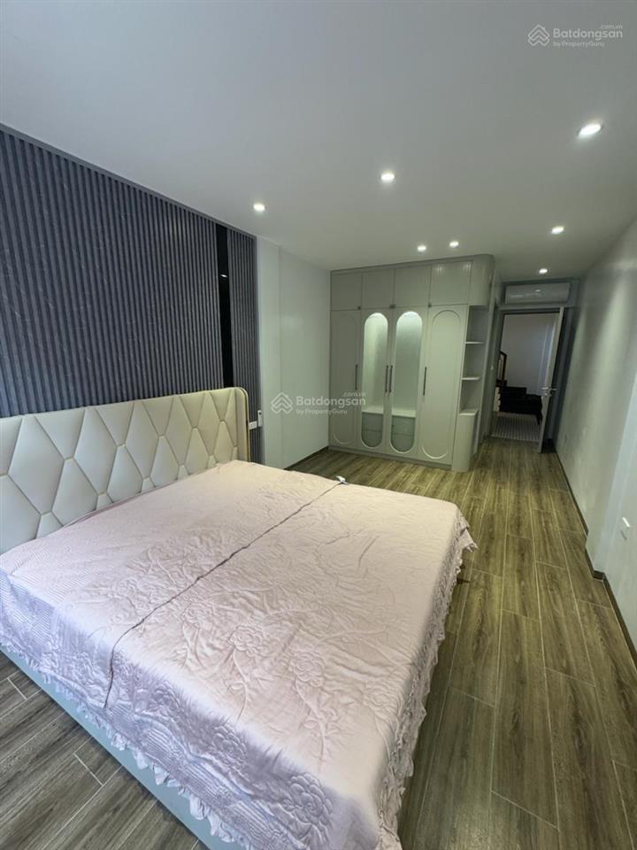 Cho thuê nhà đội cấn dt 30m2 5 tầng 3pn full đồ giá 13 triệu