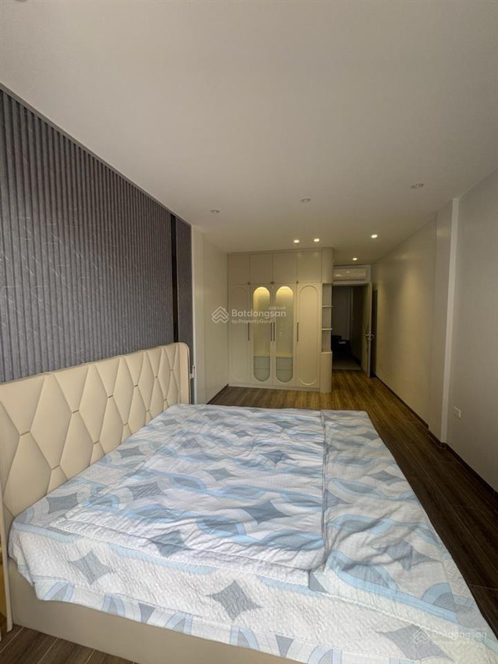 Cho thuê nhà đội cấn dt 30m2 5 tầng 3pn full đồ giá 13 triệu