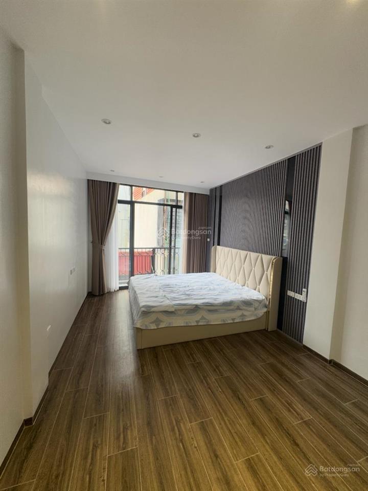 Cho thuê nhà đội cấn dt 30m2 5 tầng 3pn full đồ giá 13 triệu