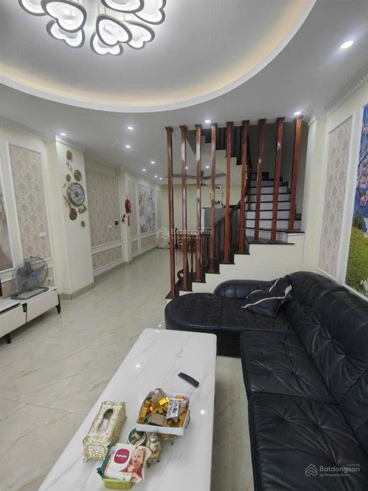 Cho thuê nhà nguyên căn mễ trì 55m2, 5 tầng 4pn full đồ 13 triệu/tháng