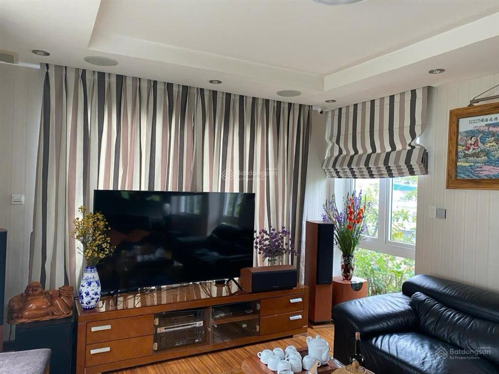 Cho thuê nhà riêng xuân phương có sân vườn 150m2, nhà 3 tầng xây 70m2, 80m2 sân vườn