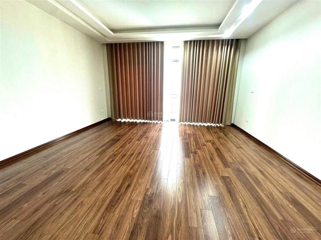 Cho thuê nhà phân lô nhổn  xuân phương dt 75m 6 tầng thang máy đường ô tô tránh